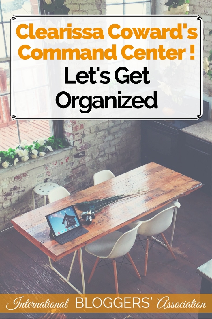 Clearissa Coward blogs about organizing, redesigning, upcycling, crafting, and DIYing. Let's see how she can help us get organized! You know we need it.