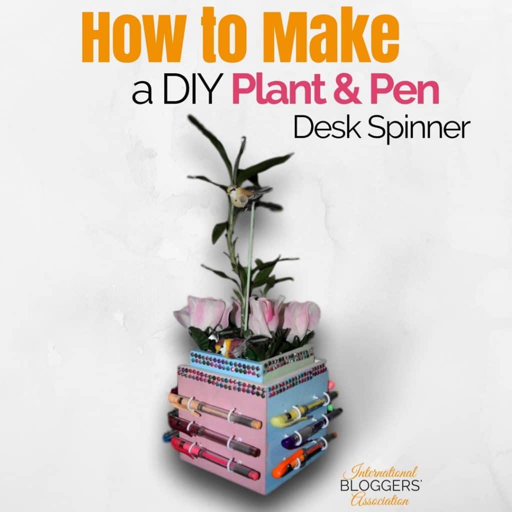 DIY Plant & Pen Desk Spinner: Do you have someone who loves adult coloring? Or maybe constantly look for a pen? Look no further, and make them this super cute DIY Plant and Pen Desk Spinner!